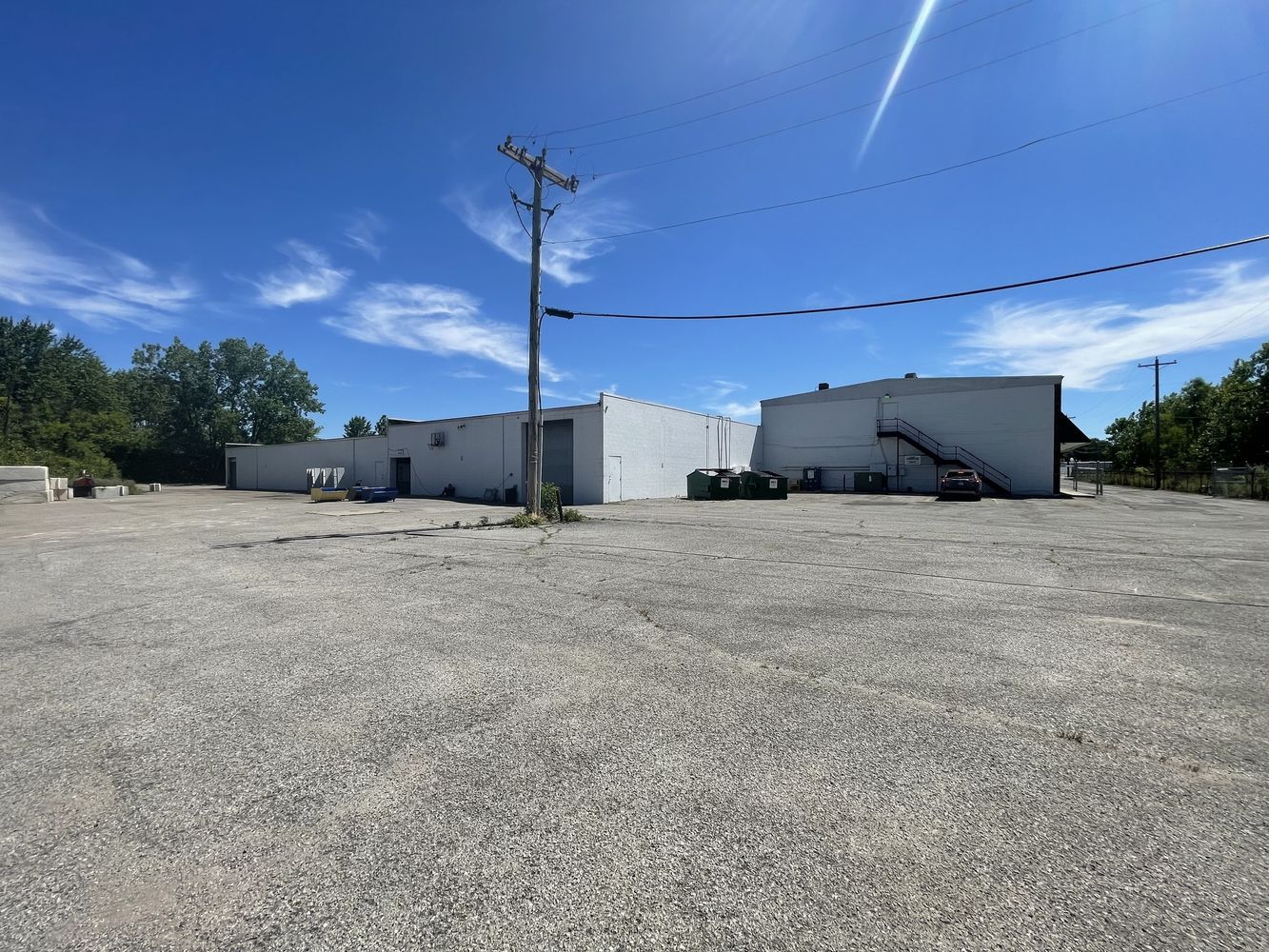 Stoller Building: 909-929 N. Coliseum Boulevard, Fort Wayne, IN 46805